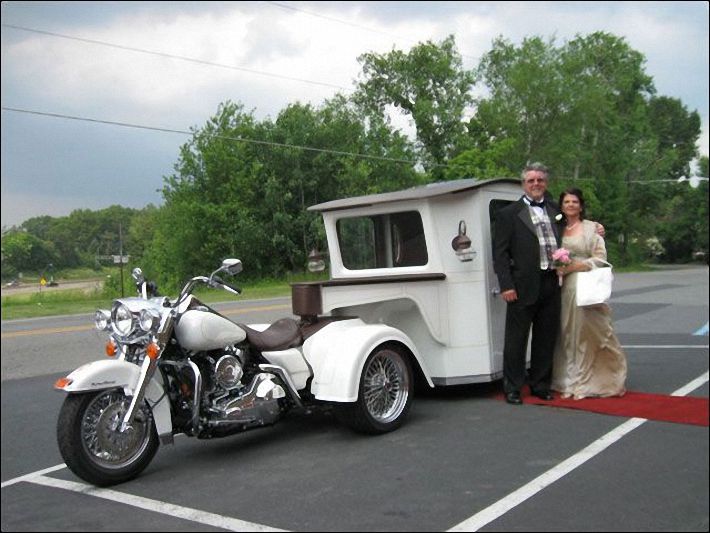 Уникальный свадебный транспорт (19 фото)