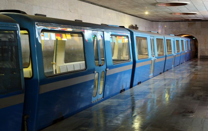 Абхазское метро (17 фото)
