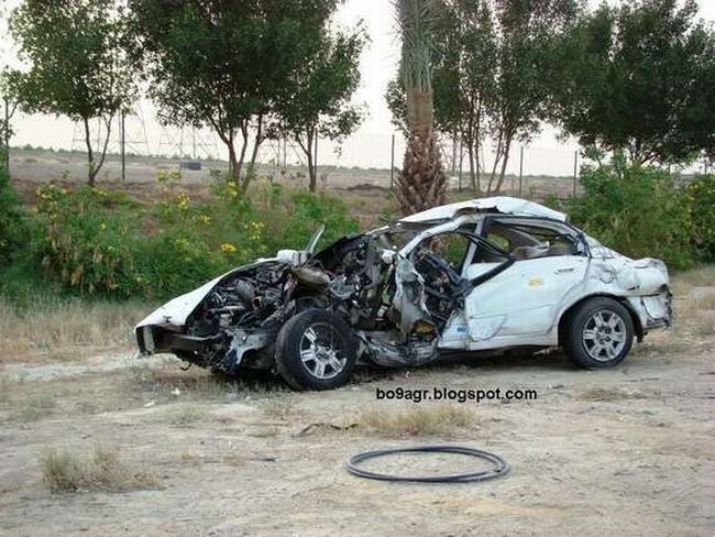 Как водят машины в Кувейте (44 фото)