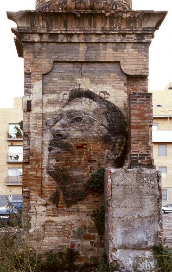  Face wall paintings 