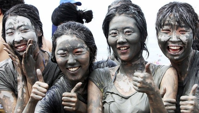 Фестиваль грязи в Южной Корее (17 фото)