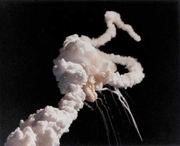 Взрыв Челленджера - $5,5 миллиарда 28 января 1986 года спустя 73 секунды после старта взорвался космический шатл Челенджер. Цена шатла и оборудования составила 5,5 миллиардов долларов
