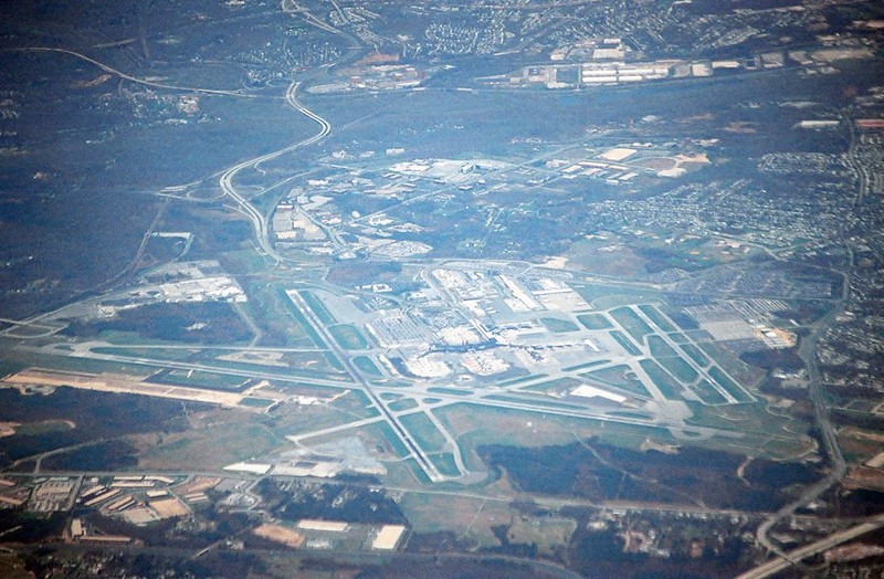 Аэропорты мира с высоты птичьего полета (89 фото)