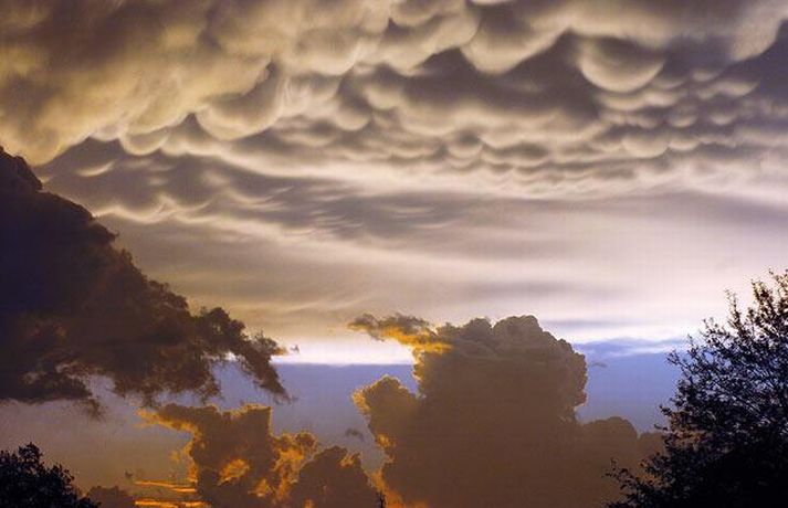 Форт-Смит, Арканзас, 22 апреля. ФОТО: AP Облака странной формы.
