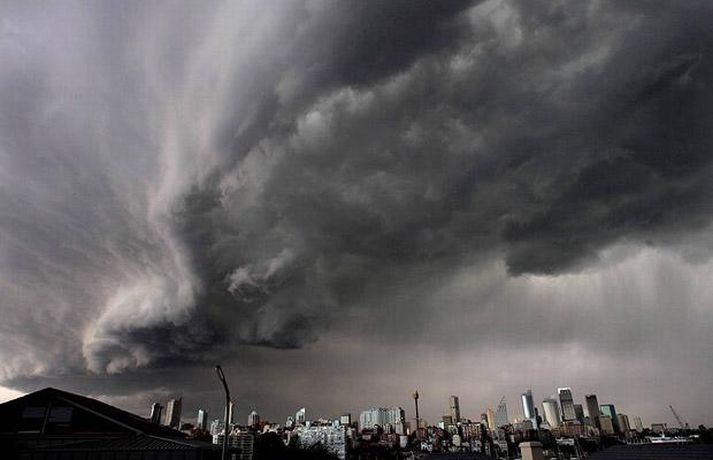 Сидней, 7 августа. ФОТО: REX FEATURES Облака странной формы.