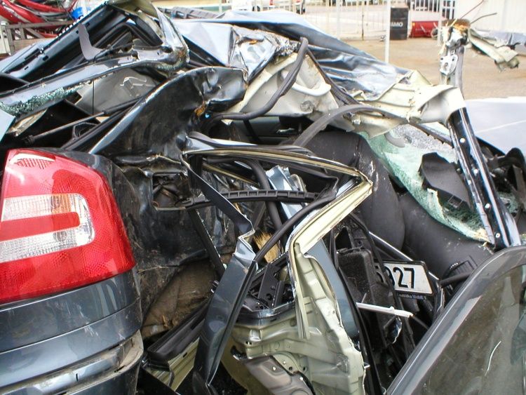 Skoda Octavia car crash photos 3